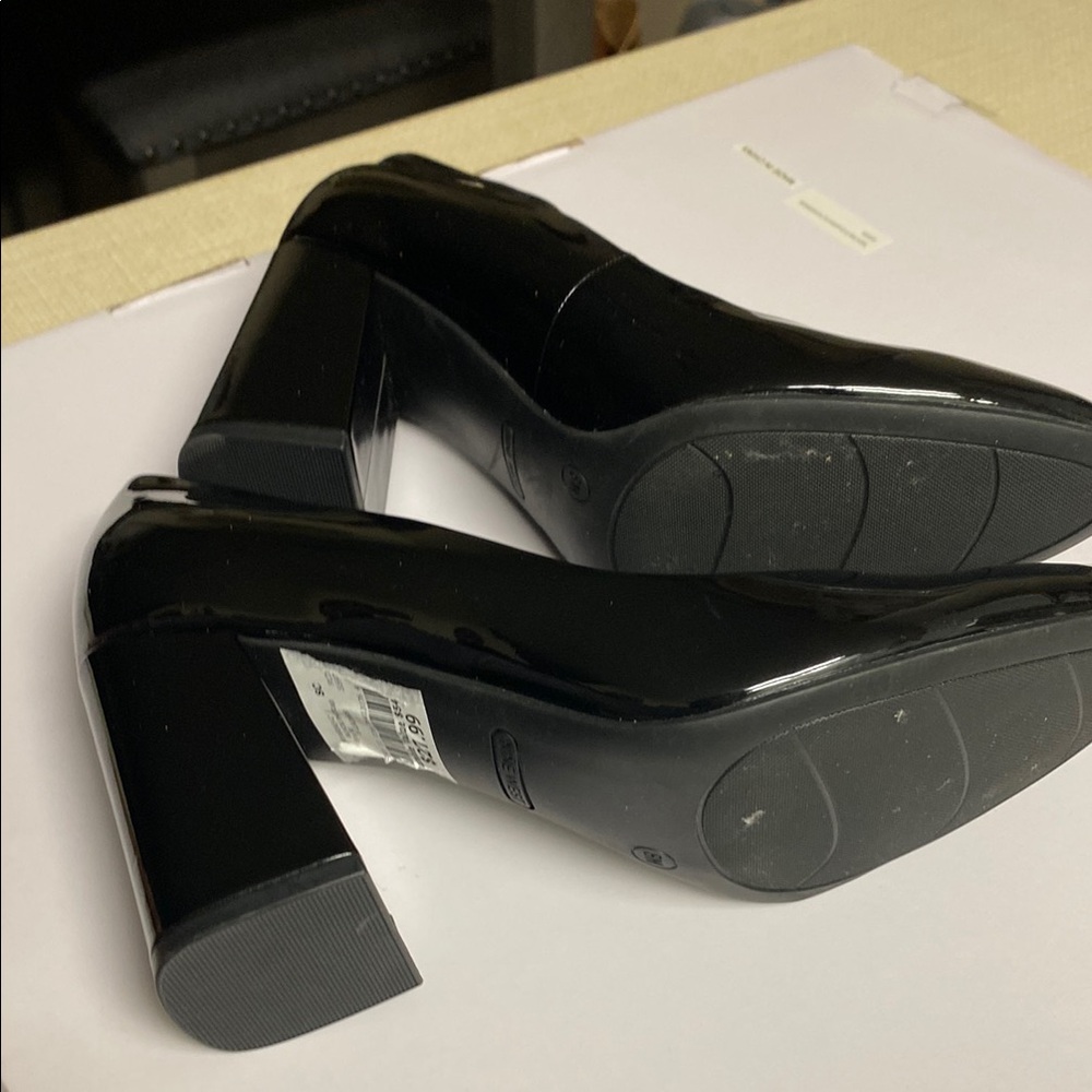 Nine West Black Women's Pumps - Picture 5 of 7